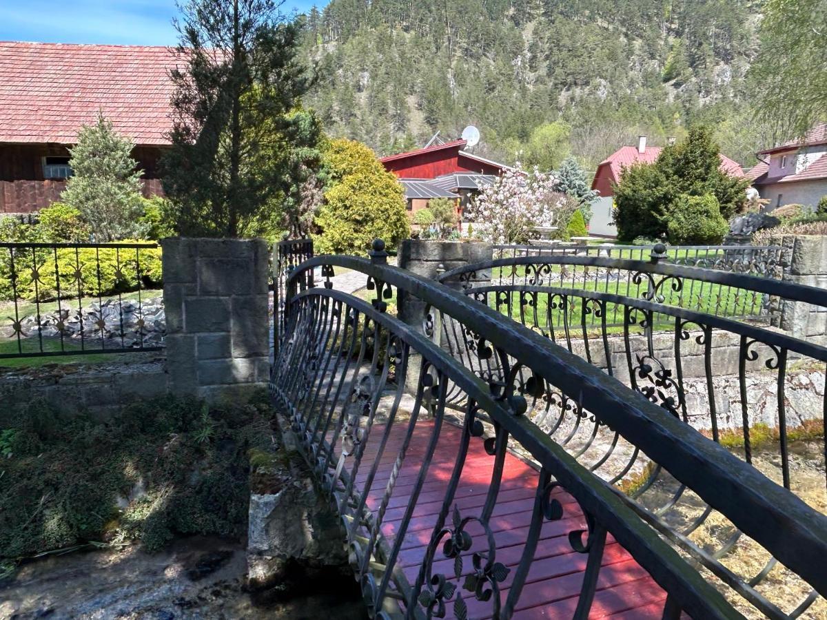 Penzion Encian Blatnica Dış mekan fotoğraf